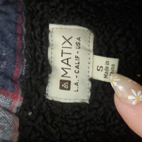 Fleece Lined Blue & Gray Plaid Button-Up Shirt - Picture 2 of 7